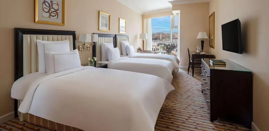 swissotel al maqam makkah, one of the best for umrah in makkah with easy haram access, family-friendly rooms, and on-site dining